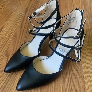 Black closed toe heels w/ 3 ankle straps